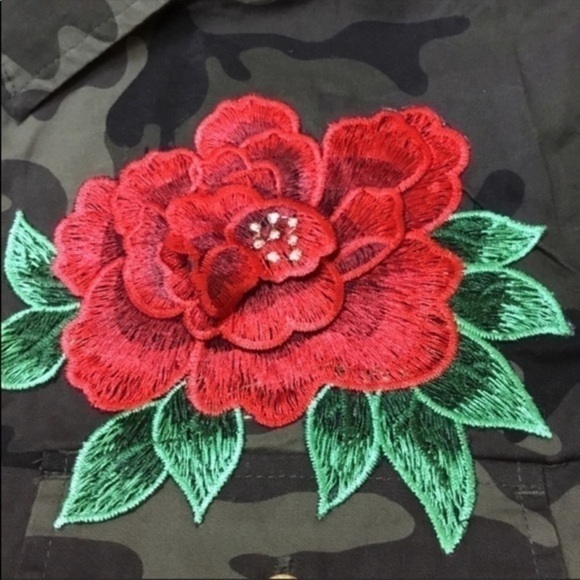 Love Tree Green Camouflage Red Embroidered Detail - Picture 5 of 8